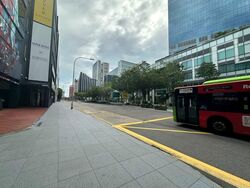 Carpenter Street (D1), Retail #557829061